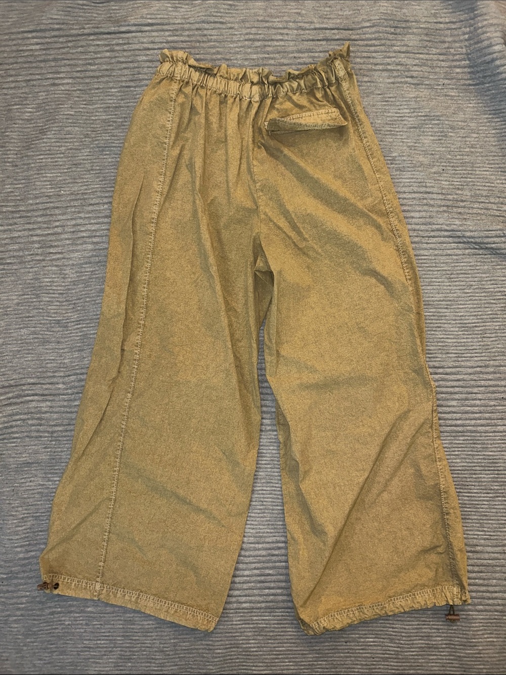 Urban Outfitters Women's Drawstring Wide Leg Pants in Tan - Picture 4 of 4